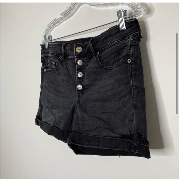 American Eagle Next Level Stretch
Black 4-Button Fly Midi Cuffed Shorts - Picture 4 of 10